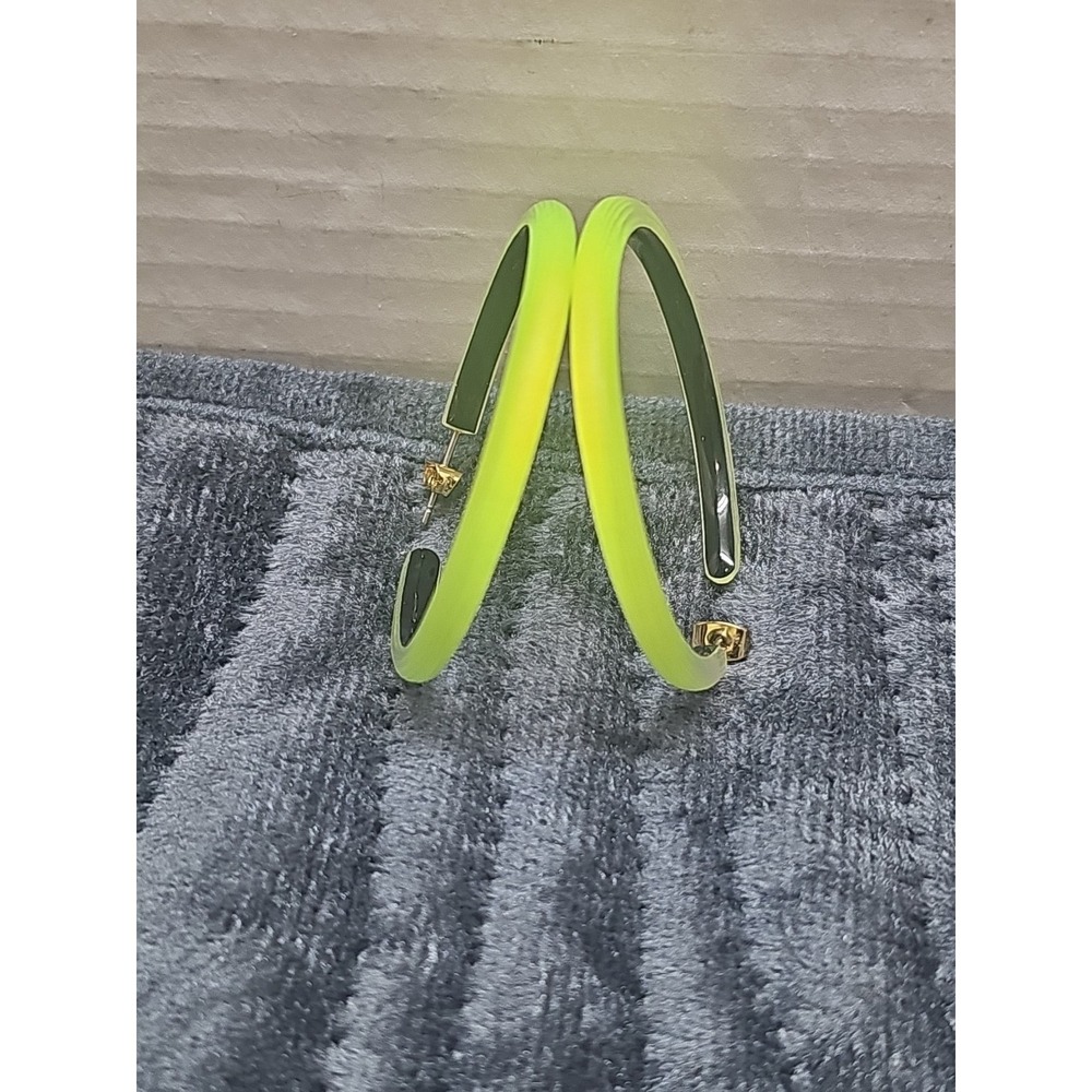 Alexis Bittar Large Skinny Neon Yellow Lucite Hoop Earrings - Picture 4 of 5